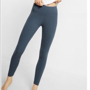 NWOT Supersoft Leggings